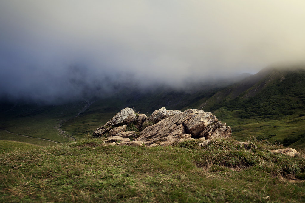 Les Alpes et la brume